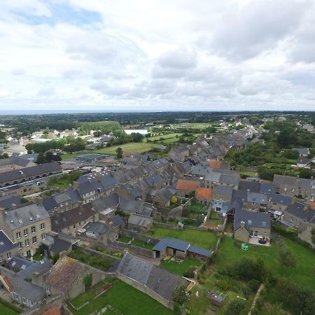 La Tourelle En Normandie Saint-Pierre-Eglise Экстерьер фото