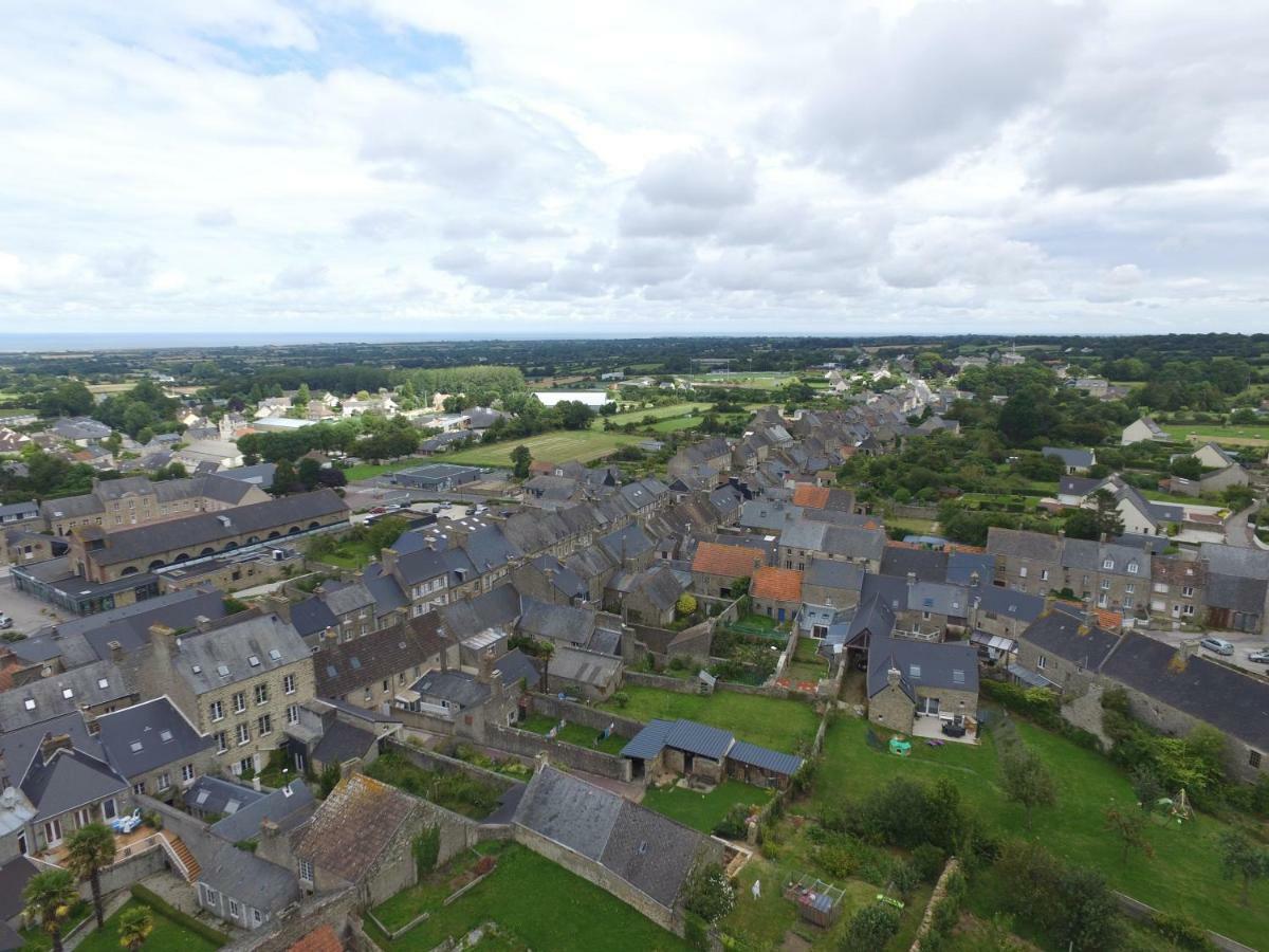 La Tourelle En Normandie Saint-Pierre-Eglise Экстерьер фото